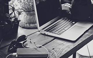 半场2:0！曼城领先西汉姆，赢球就登顶，哈兰德英超103球追平C罗